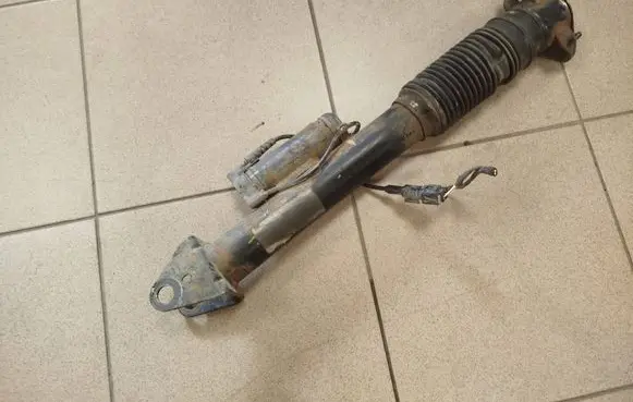 Mercedes-Benz GL X166 Shock absorber/damper/air suspension A1663260500