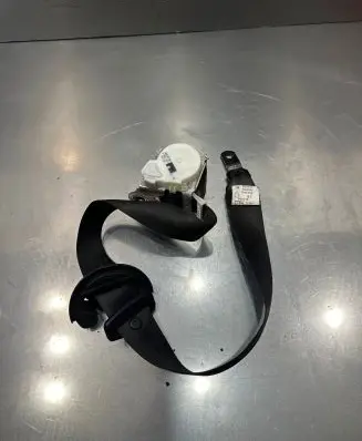 BMW X3 E83 Front seatbelt 34003070B
