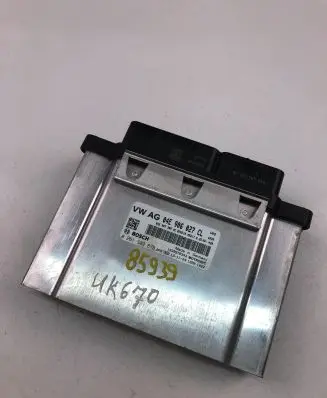 Audi Q3 8U Engine control unit/module ECU 04E906027CL 0261S09879