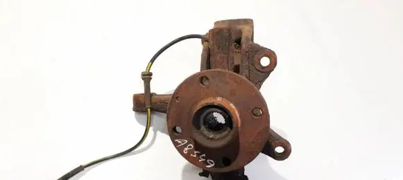 Toyota Aygo AB10 Front wheel hub