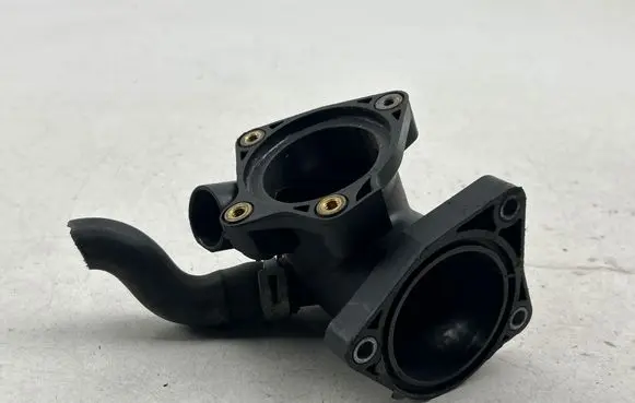 Toyota Avensis T270 Thermostat/thermostat housing 163200R011A 163230R010