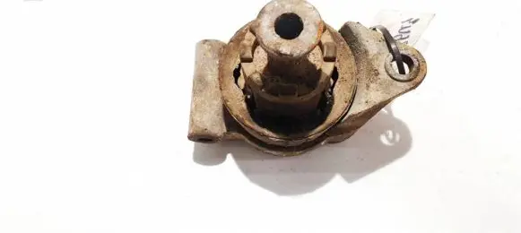 Opel Zafira B Engine mount bracket