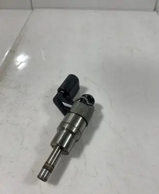 Volkswagen Golf Plus Fuel injector 03C906036A