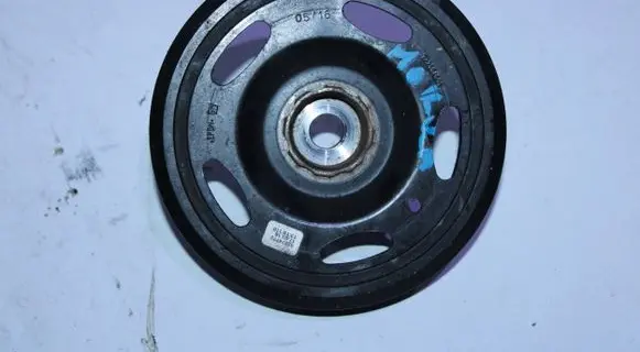 Opel Mokka Crankshaft pulley 55574772
