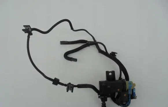 Nissan X-Trail T32 Vacuum valve 8200790180
