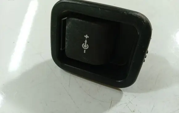 BMW 3 E90 E91 Cigarette lighter 51477143111