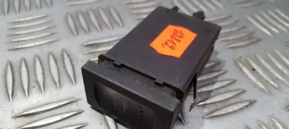 Volkswagen PASSAT B3 Windscreen/window heater switch 3B0959621E