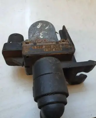 BMW 3 E36 Coolant heater control valve 1147412052 1387846
