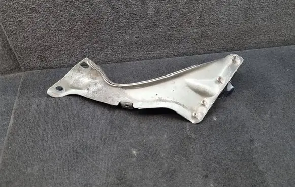 Audi A6 C7 Fender mounting bracket 4G0805816 4G0821136A