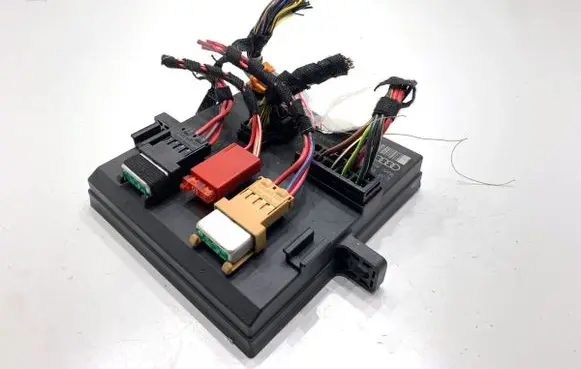 Audi A4 S4 B7 8E 8H Xenon control unit/module 8E0907279N
