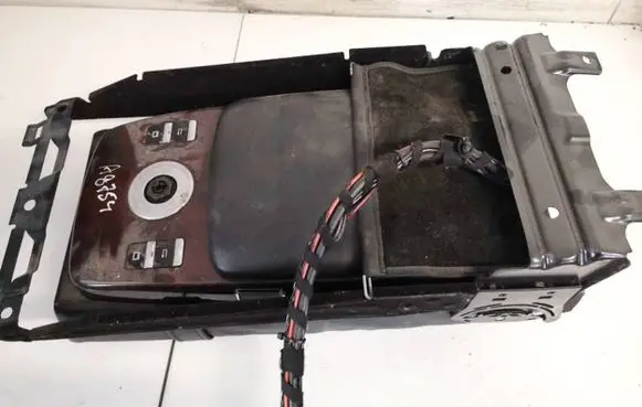Mercedes-Benz S W221 Armrest