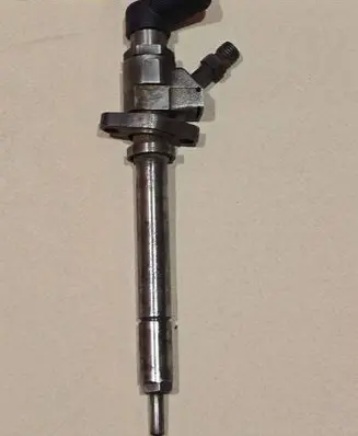 Peugeot Expert Fuel injector 9657144580 E12041383