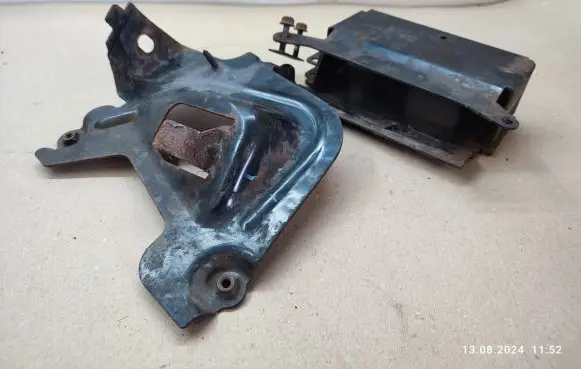 Chrysler Grand Voyager V Other engine bay part