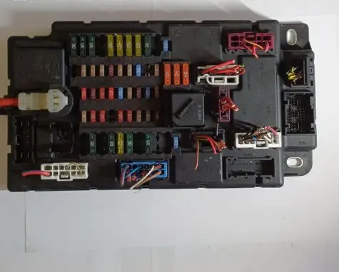 Mini One - Cooper Coupe R56 Fuse module 3455236 6135345523601 519399059