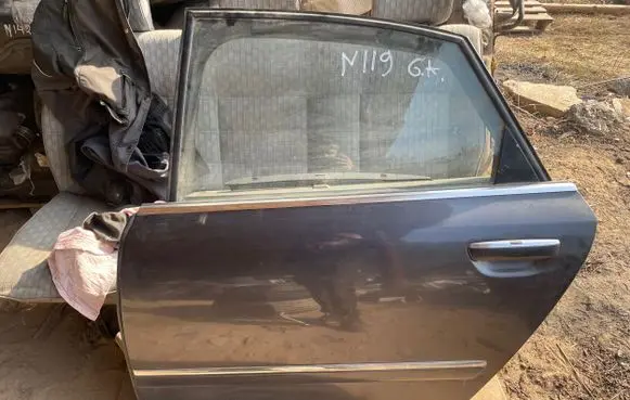 Audi A8 S8 D3 4E Rear door