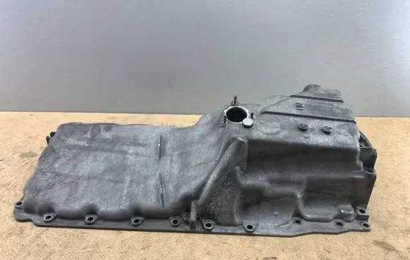BMW 7 F01 F02 F03 F04 Oil sump 11137800322 7800322