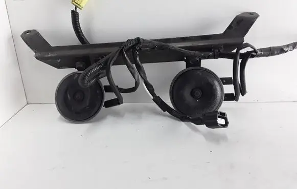 Nissan Juke I F15 Horn signal 0080402013