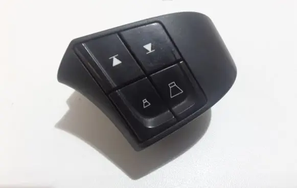 Volvo XC90 Steering wheel buttons/switches 30739641