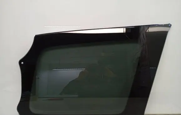 Suzuki Grand Vitara II Rear side window 43R007953 DOT20 A001656