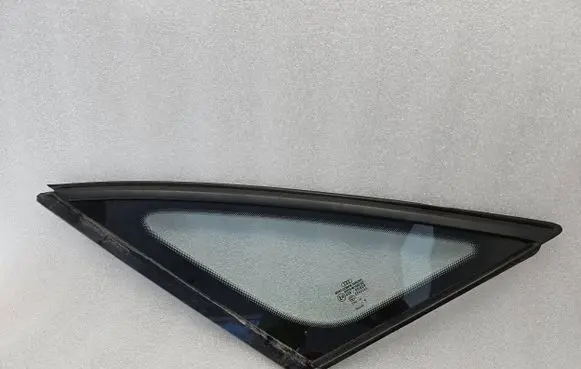 Audi A8 S8 D3 4E Rear side window 4E0845299M