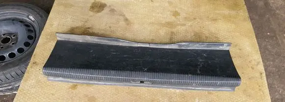 Volkswagen PASSAT B6 Trunk/boot sill cover protection 3C5863459