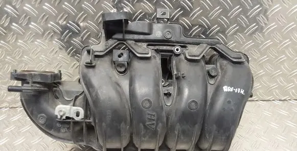Toyota RAV 4 (XA40) Intake manifold