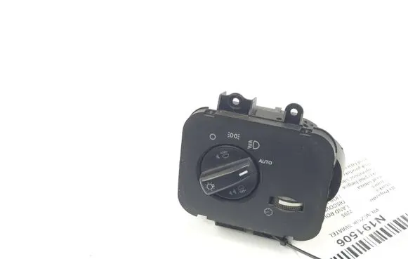 Land Rover Discovery 3 - LR3 Light switch YUD501480PVJ