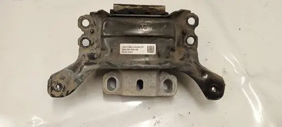 Skoda Octavia Mk3 (5E) Engine mount bracket 5Q0199555AB