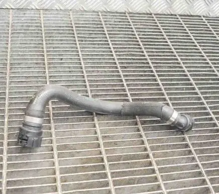 BMW i8 Engine coolant pipe/hose 7640852