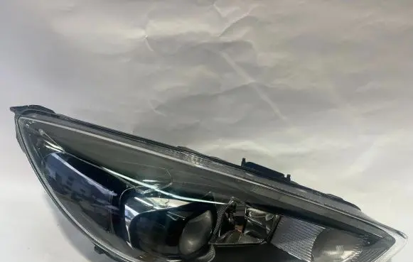 Ford Focus Headlight/headlamp F1EB13D154CD 301020152301