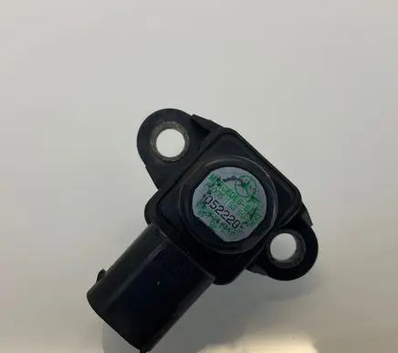 Mercedes-Benz E W211 Air pressure sensor A0051535028 052220