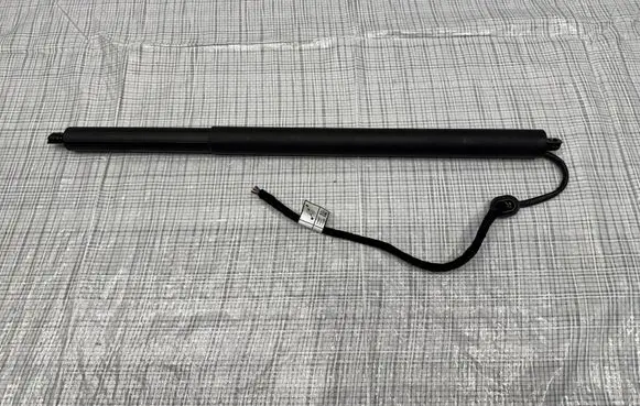 Maserati Levante Tailgate strut 6701065100