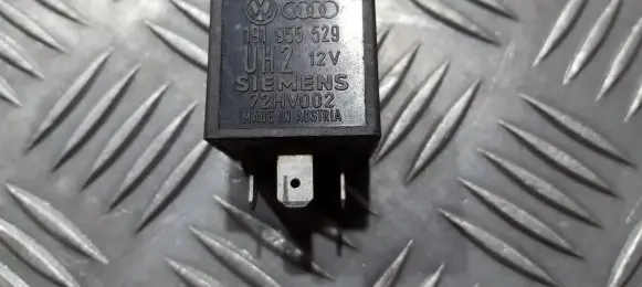 Volkswagen Golf II Other relay 191955529 72hv002