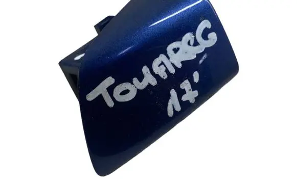 Volkswagen Touareg II Front door handle cover 7P6839167