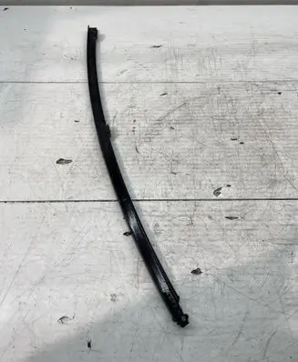 Lexus IS 220D-250-350 Rear door windshield rail 