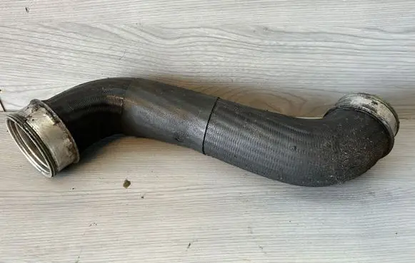 Mercedes-Benz E W211 Intercooler hose/pipe