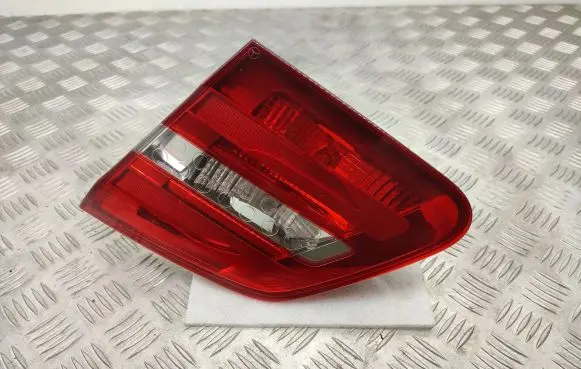 Mercedes-Benz B W246 W242 Tailgate rear/tail lights A2469066400