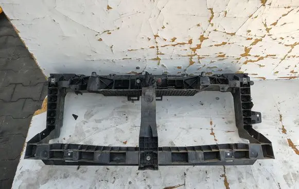 Renault Trafic III (X82) Radiator support slam panel 62500299R
