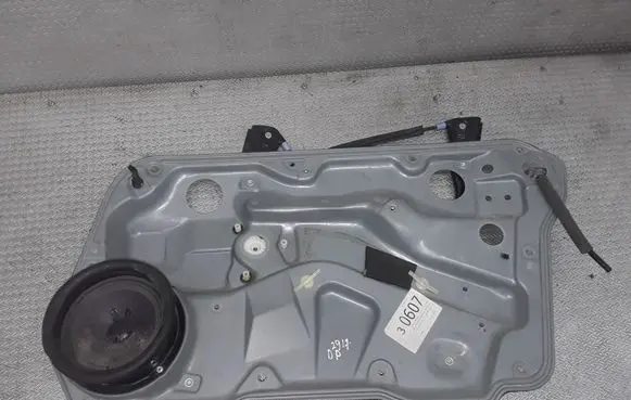 Volkswagen Jetta IV Front window lifting mechanism without motor 1J4837756F