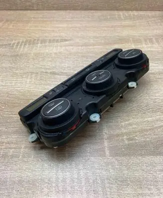 Volkswagen PASSAT B6 Climate control unit 746775 74677591