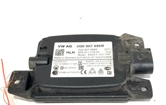 Volkswagen Golf VII Other control units/modules 5Q0907686B