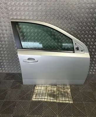 Opel Astra H Front door