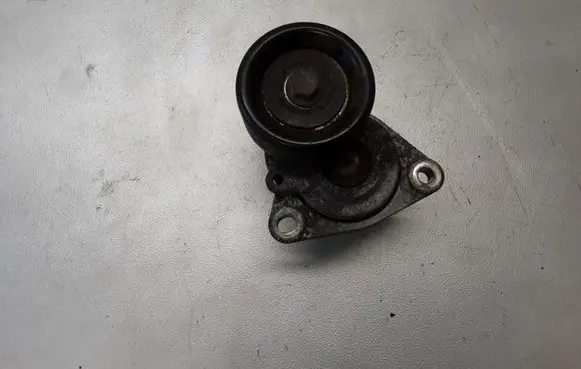 Hyundai Santa Fe Alternator belt tensioner 