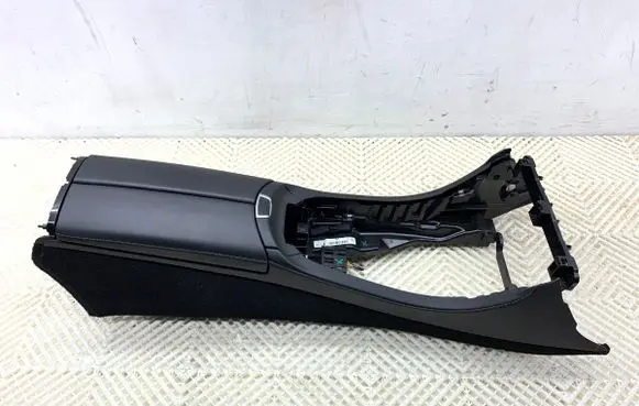 Mercedes-Benz CLS C257 Center console A2136802601