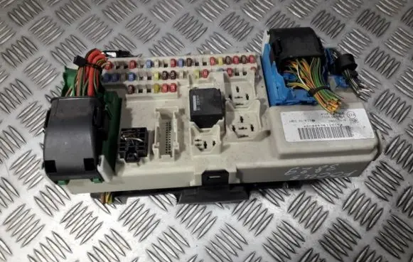 Ford Focus Fuse box set 4m5t14a073bj 4m5t-14a073-bj