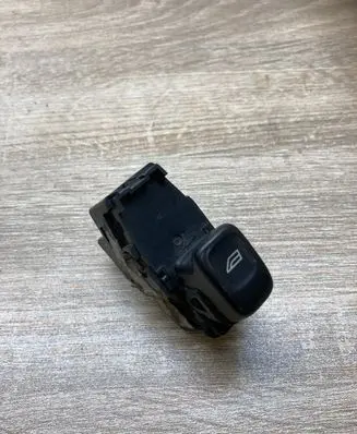 Volvo XC90 Electric window control switch 19206