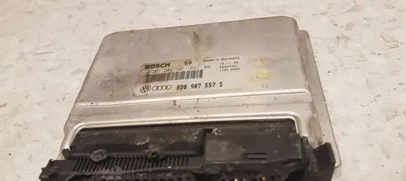 Audi A4 S4 B5 8D Engine control unit/module 0261204182 8D0907557S