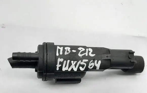 Mercedes-Benz E W212 Turbo solenoid valve A0025401497