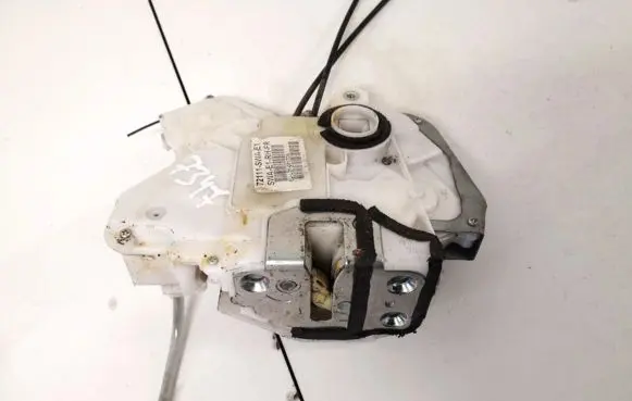 Honda CR-V Front door lock 72111swae1 72111-swa-e1