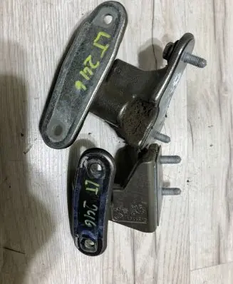 Mercedes-Benz B W246 W242 Rear door hinge set A046572